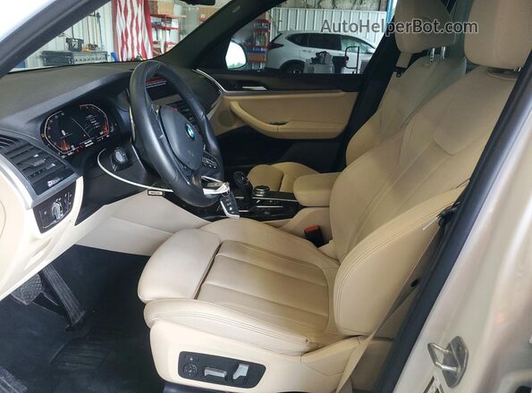 5UXTY5C05L9B10137 2020 BMW X3 Белый Вид салона спереди