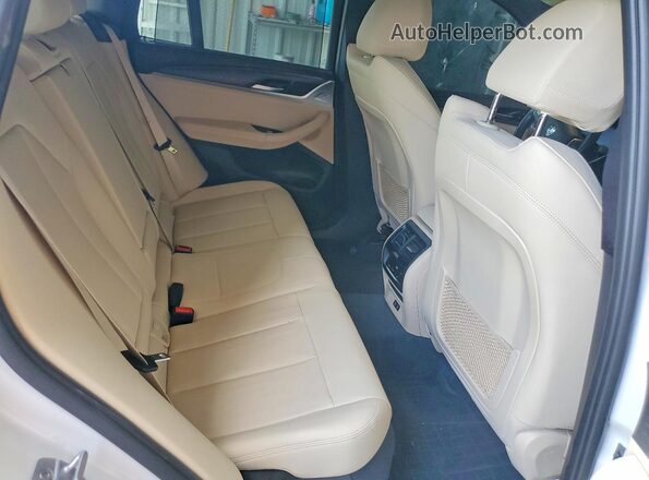 5UXTY5C05L9B10137 2020 BMW X3 Белый Вид задних сидений