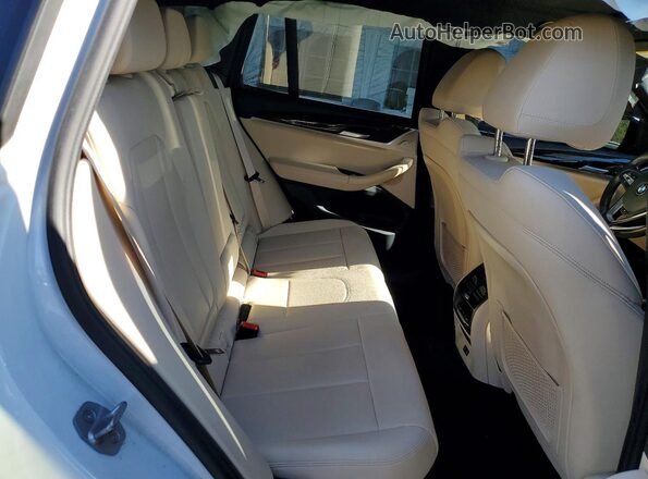 5UXTY5C06L9C90325 2020 BMW X3 White Հետևի նստատեղերի տեսք
