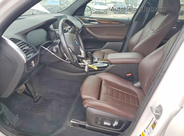 5UXTY5C09L9C68139 2020 BMW X3 White Widok wnętrza z przodu