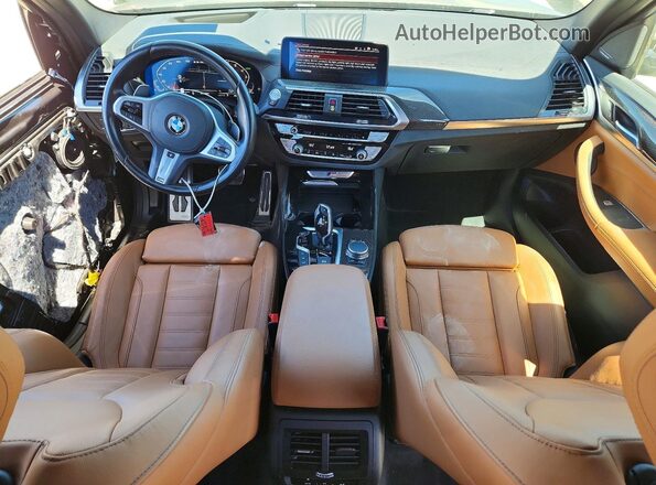 5UXTY9C02M9G26027 2021 BMW X3 Gray Առջևի վահանակի տեսք