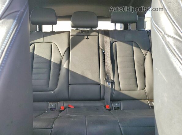 5UXTY9C03LLE60392 2020 BMW X3 White Vista de los asientos traseros