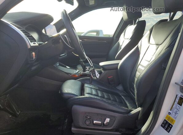 5UXTY9C03LLE60392 2020 BMW X3 White Vista interior delantera