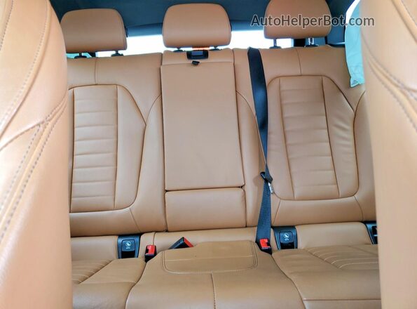 5UXTY9C06L9B36866 2020 BMW X3 Серебряный Вид задних сидений