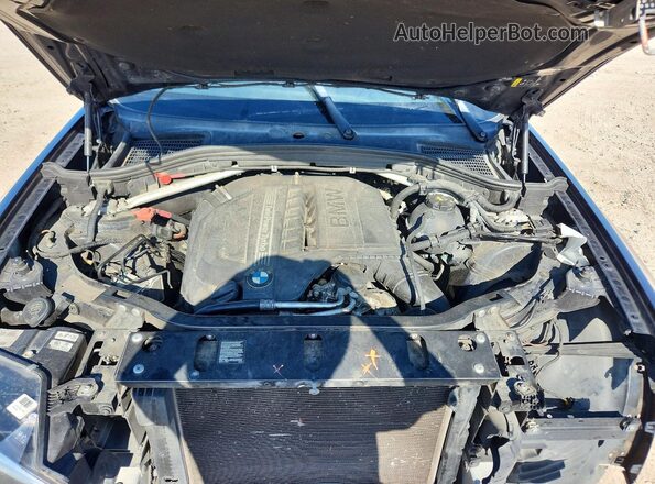 5UXWX7C31H0W39972 2017 BMW X3 Blue Rear interior view