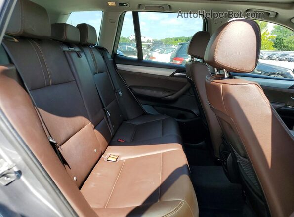 5UXWX7C5XG0S16288 2016 BMW X3 Gray Vista interior trasera