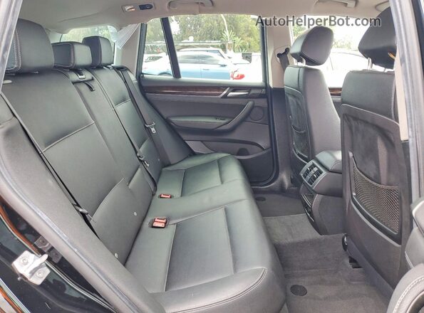 5UXWX9C30H0W70139 2017 BMW X3 Black Вид задньої частини салону