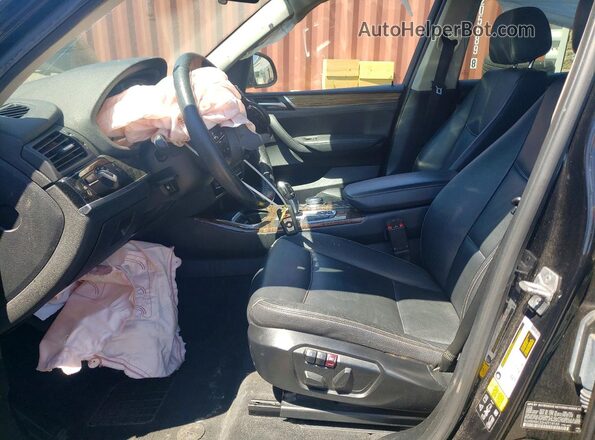 5UXWX9C33H0T18155 2017 BMW X3 Черный Вид салона спереди