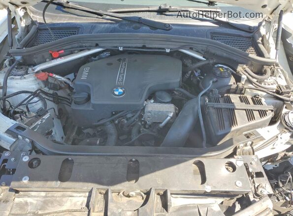 5UXWX9C34H0W73934 2017 BMW X3 White Շարժիչի բաժամունքի տեսք