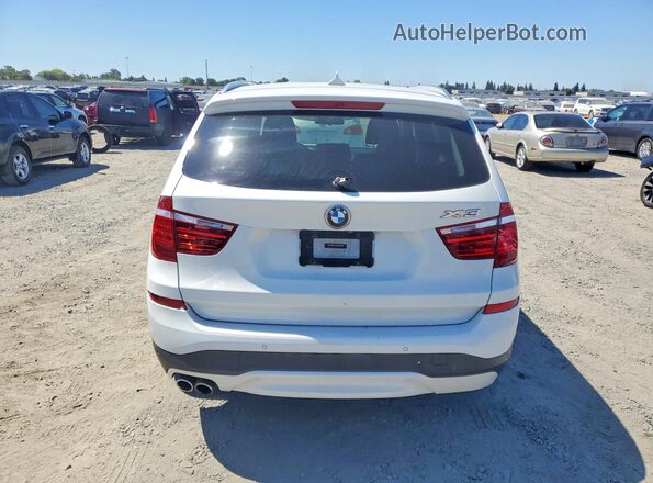 5UXWX9C34H0W73934 2017 BMW X3 White Հետևի տեսք