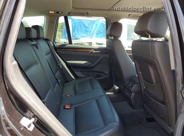 5UXWX9C37H0W75113 2017 BMW X3 Black Vista del compartimento del motor