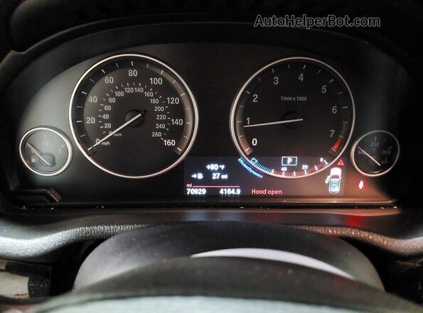 5UXWX9C38H0T22265 2017 BMW X3 White Սարքավորումների վահանակի տեսք