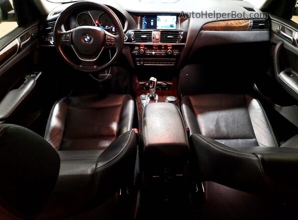 5UXWX9C38H0T22265 2017 BMW X3 White Առջևի վահանակի տեսք