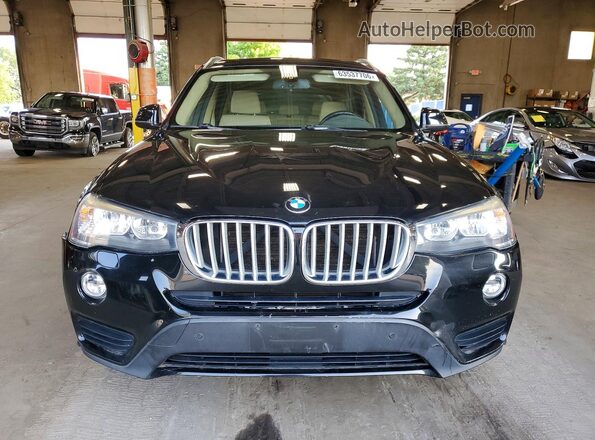 5UXWX9C3XH0T17830 2017 BMW X3 Black Widok z przodu