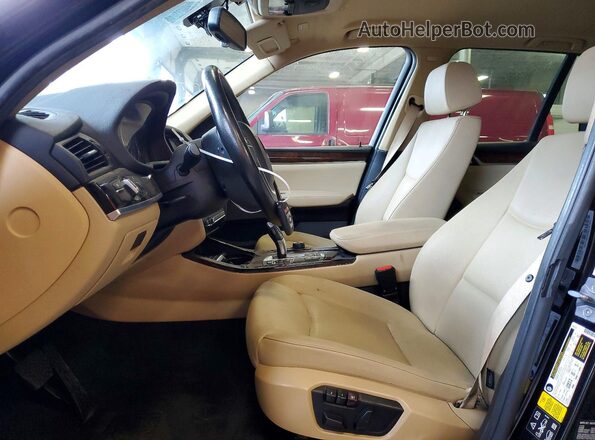 5UXWX9C3XH0T17830 2017 BMW X3 Black Widok wnętrza z przodu