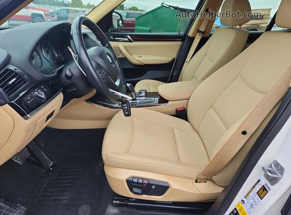5UXWX9C3XH0W77230 2017 BMW X3 White Вид салону спереду