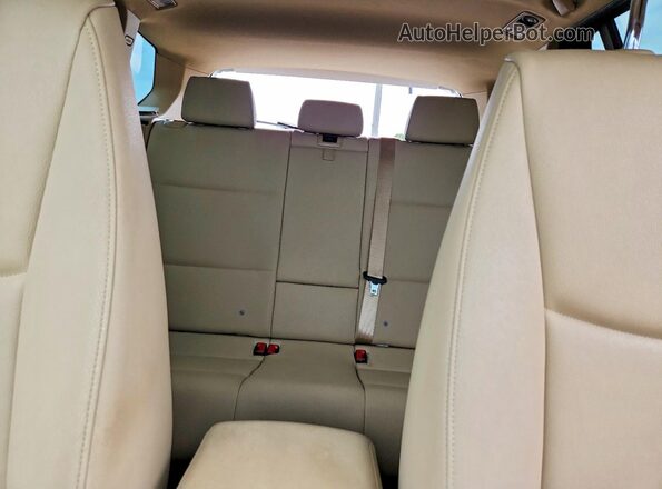 5UXWX9C51H0T11870 2017 BMW X3 White Rear seats view