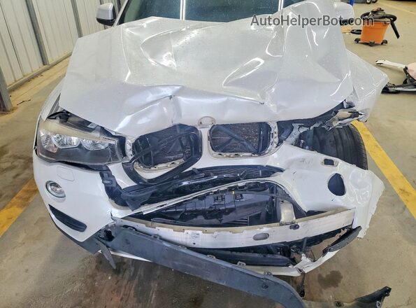 5UXWX9C55G0D64539 2016 BMW X3 Белый Вид задней части салона
