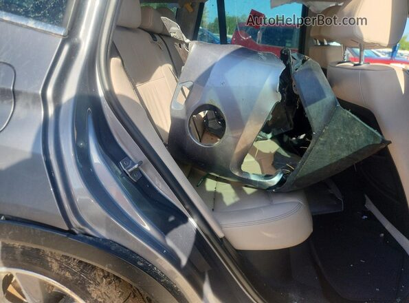 5UXWX9C55H0T12598 2017 BMW X3 Silver უკანა სალონის ხედი