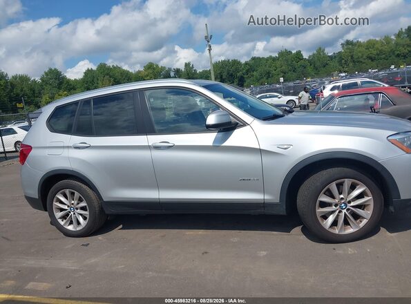 5UXWX9C56G0D83102 2016 BMW X3 Серебряный Вид задней части салона
