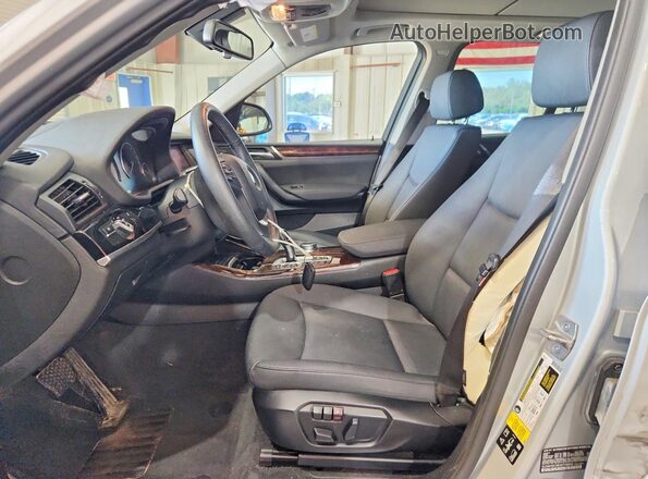 5UXWX9C56H0T08804 2017 BMW X3 Silver Front interior view