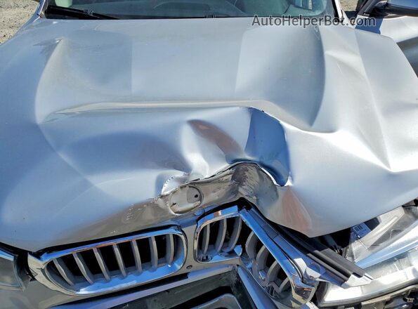 5UXWX9C58H0T08061 2017 BMW X3 Silver Widok komory silnika