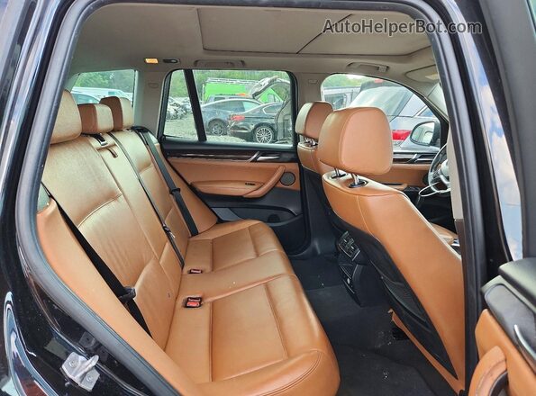 5UXWX9C5XH0T06635 2017 BMW X3 Black Widok wnętrza z tyłu