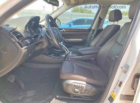 5UXWY3C50G0N87109 2016 BMW X3 White Front interior view