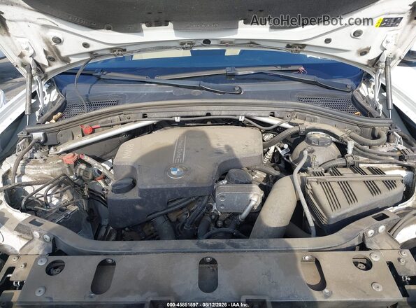 5UXWZ7C35H0X42628 2017 BMW X3 White Vista trasera