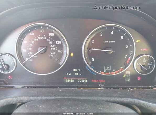 5UXWZ7C35H0X42628 2017 BMW X3 White Vista de los asientos traseros