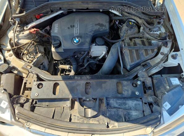 5UXWZ7C36H0V91475 2017 BMW X3 White Սալոնի հետևի տեսք