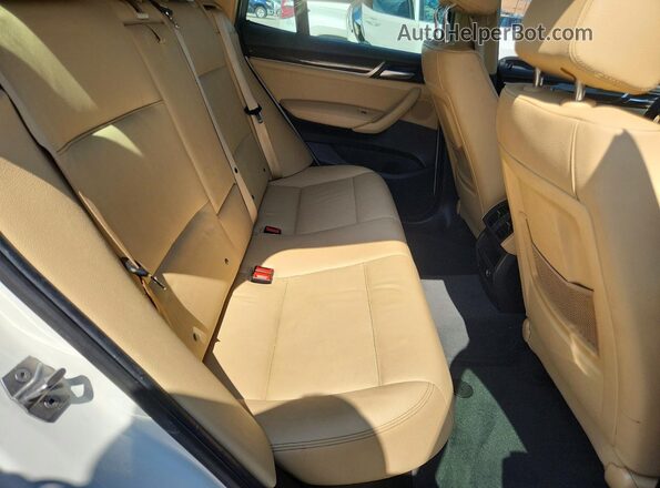 5UXWZ7C36H0V91475 2017 BMW X3 White Հետևի նստատեղերի տեսք