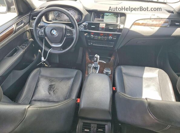 5UXWZ7C50H0V85690 2017 BMW X3 White Vista del salpicadero