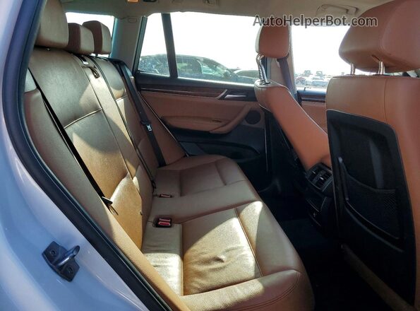 5UXWZ7C55H0U45103 2017 BMW X3 White Widok wnętrza z tyłu