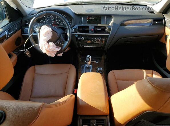 5UXWZ7C55H0U45103 2017 BMW X3 White Widok deski rozdzielczej