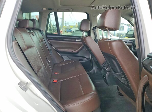 5UXWZ7C58G0R33296 2016 BMW X3 White Rear interior view