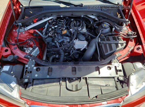 5UXWZ7C5XH0T44462 2017 BMW X3 Red Vista del compartimento del motor