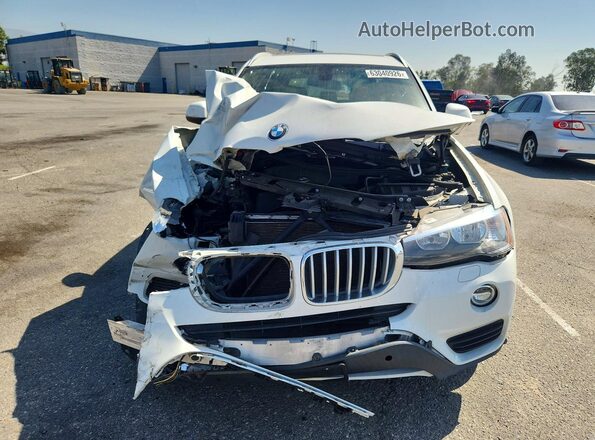 5UXWZ7C5XH0U45596 2017 BMW X3 White Вид спереду
