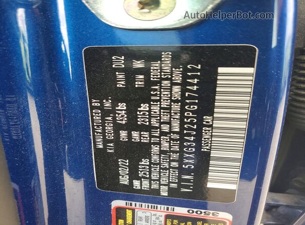 5XXG34J25PG174412 2023 KIA K5 Blue Widok naklejki z numerem VIN