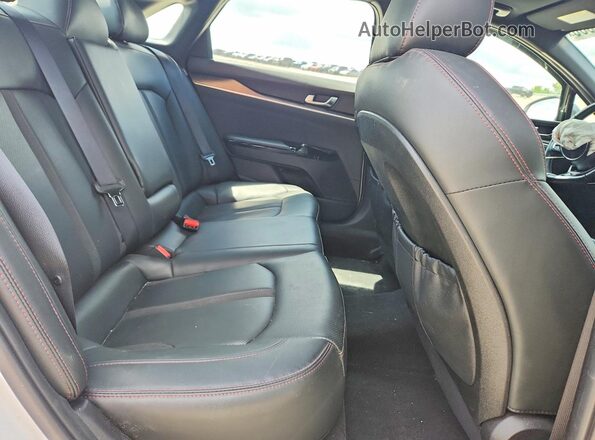 5XXG44J83RG262931 2024 KIA K5 White Vista de los asientos traseros