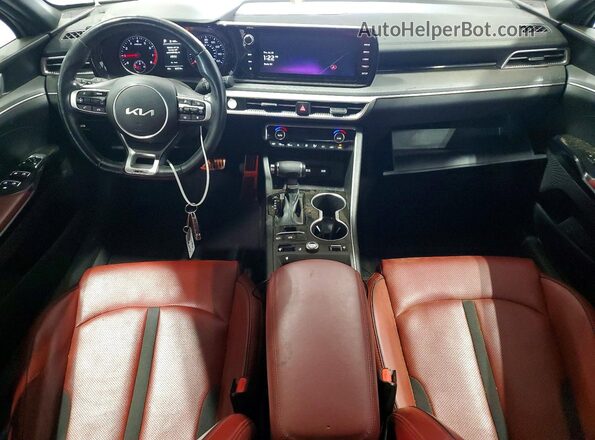 5XXG64J27RG243904 2024 KIA K5 Gray Dashboard view