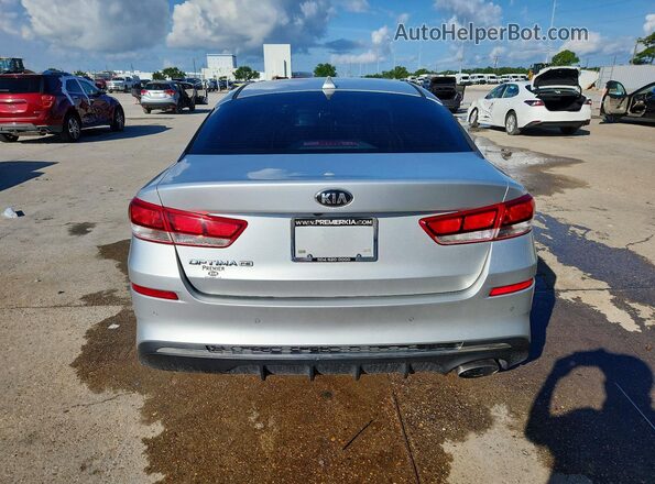 5XXGT4L31LG433865 2020 KIA OPTIMA Серебряный Вид сзади