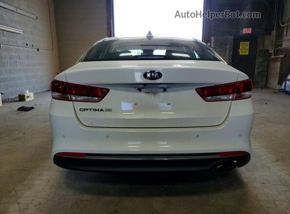 5XXGT4L35JG208670 2018 KIA OPTIMA White Հետևի տեսք