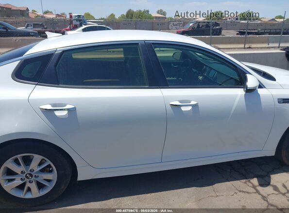 5XXGT4L39JG194983 2018 KIA OPTIMA Белый Вид задней части салона