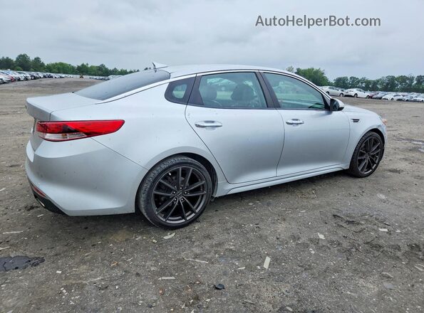 5XXGT4L39JG201009 2018 KIA OPTIMA Silver Tył prawy
