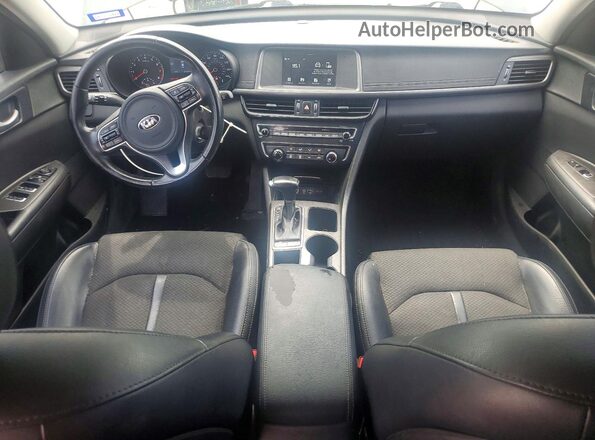 5XXGT4L39JG242501 2018 KIA OPTIMA Gray Widok deski rozdzielczej