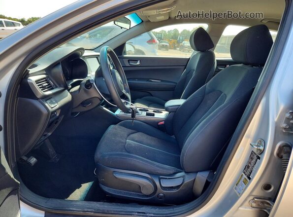 5XXGT4L3XKG297704 2019 KIA OPTIMA Silver Front interior view