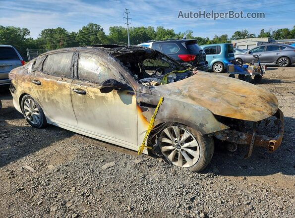 5XXGU4L30GG013355 2016 KIA OPTIMA White Przód prawy