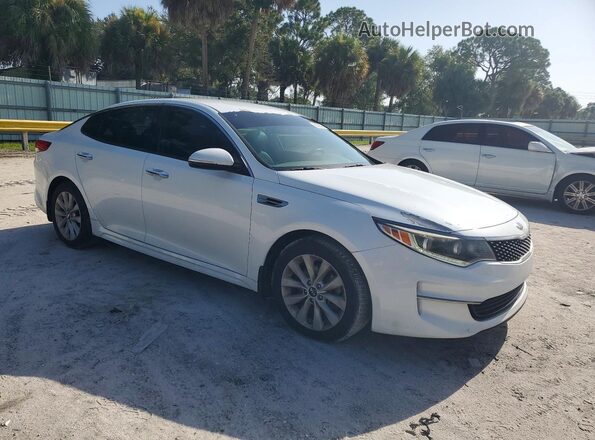 5XXGU4L30HG163712 2017 KIA OPTIMA White Przód prawy