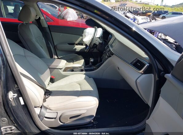 5XXGU4L37JG187320 2018 KIA OPTIMA Черный Вид салона спереди